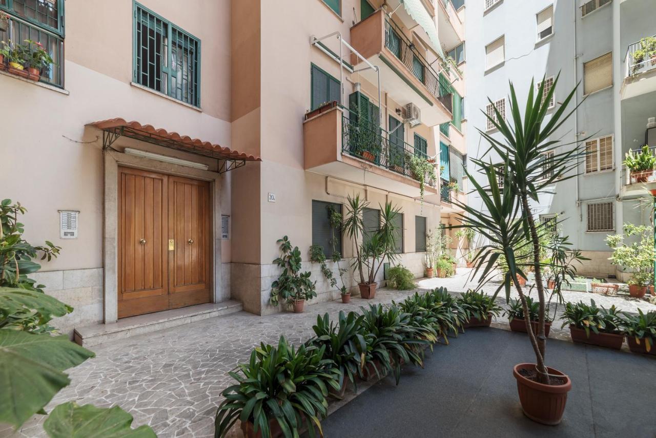 San Giovanni Apartment With Balcony Rome Bagian luar foto