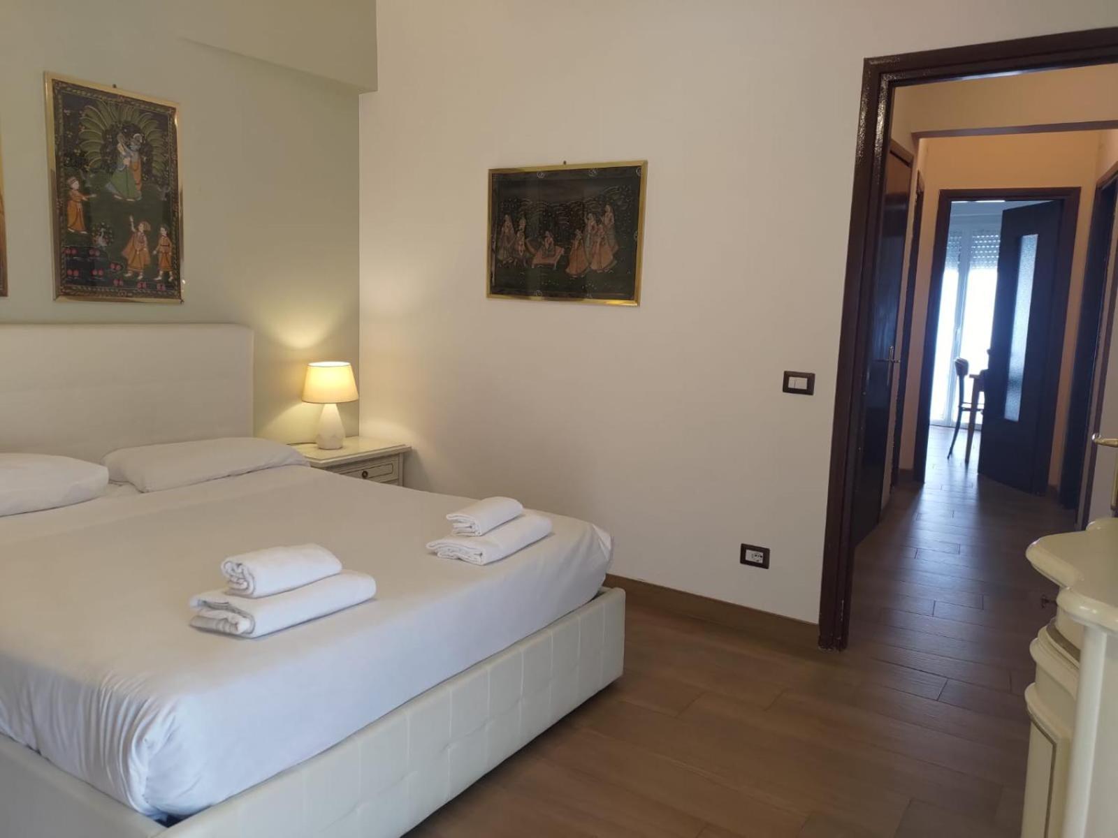 San Giovanni Apartment With Balcony Rome Bagian luar foto